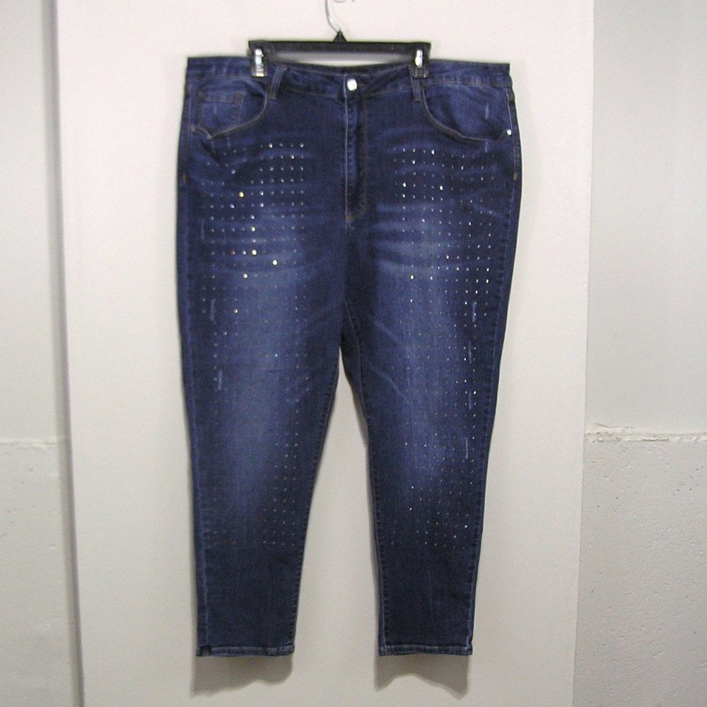 BEBE Heartbreaker Crop Jeans Size 24W